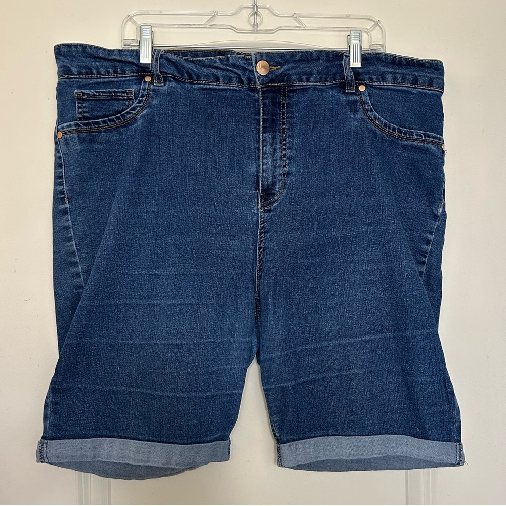 Womens Bermuda Jean Shorts | 22W